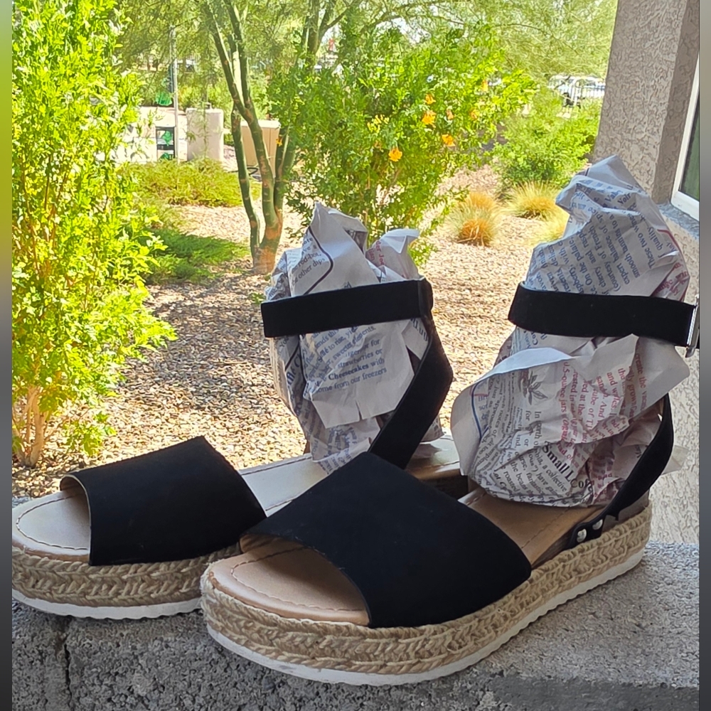 Black Platform Sandals